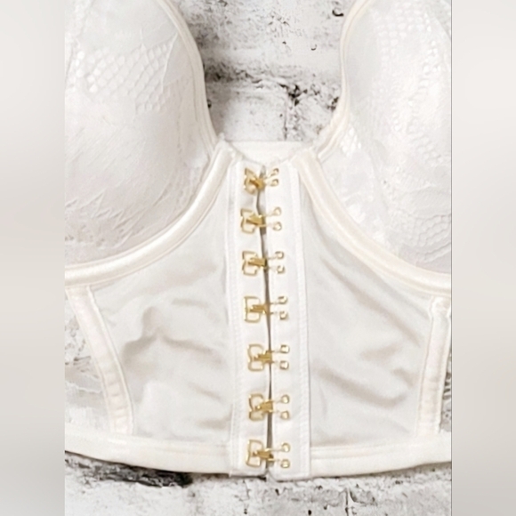 LA SENZA Lightly Lined White Bra Top - Picture 3 of 11